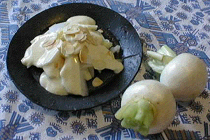 Turnip Salada with Yogurt-dressing